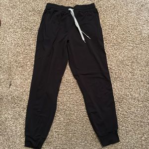 Vuori performance joggers